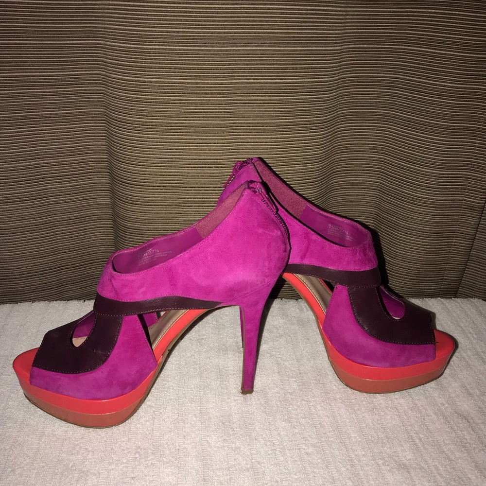 Jessica Simpson platforms