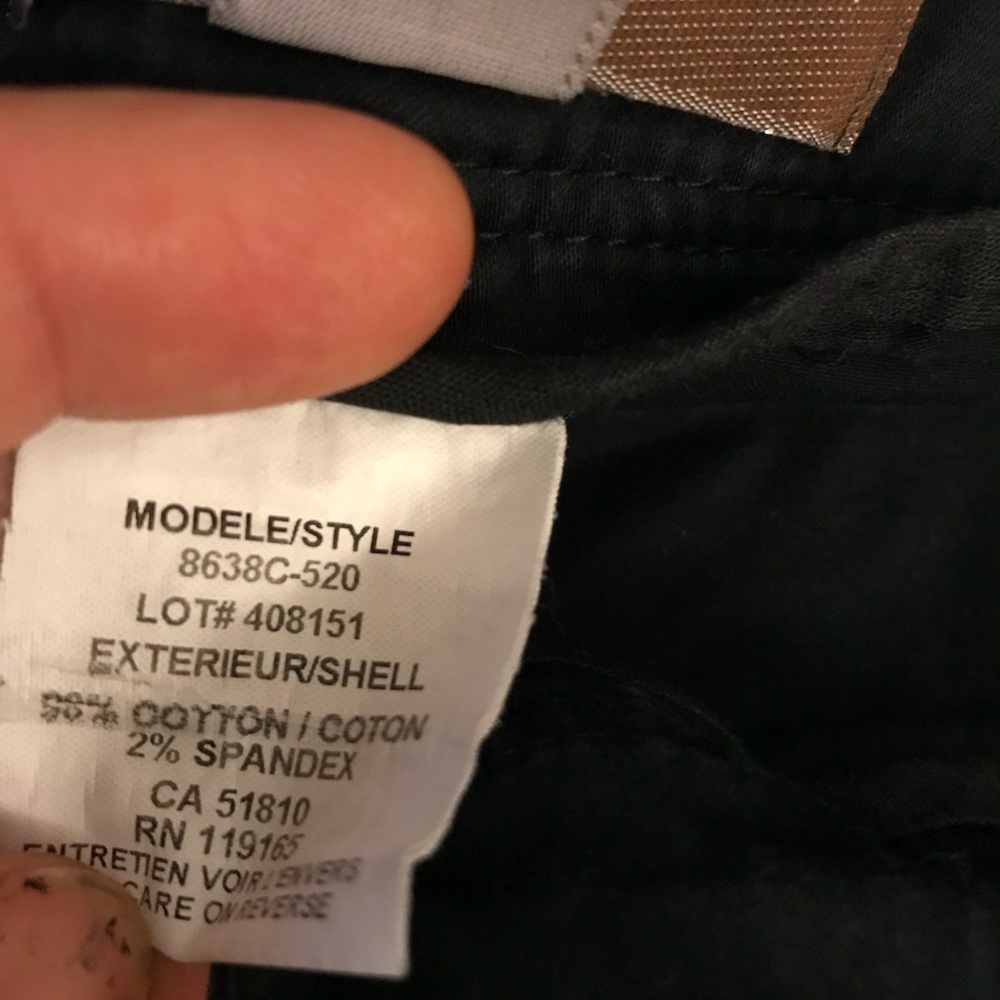 Woman’s shorts - Picture 3 of 4