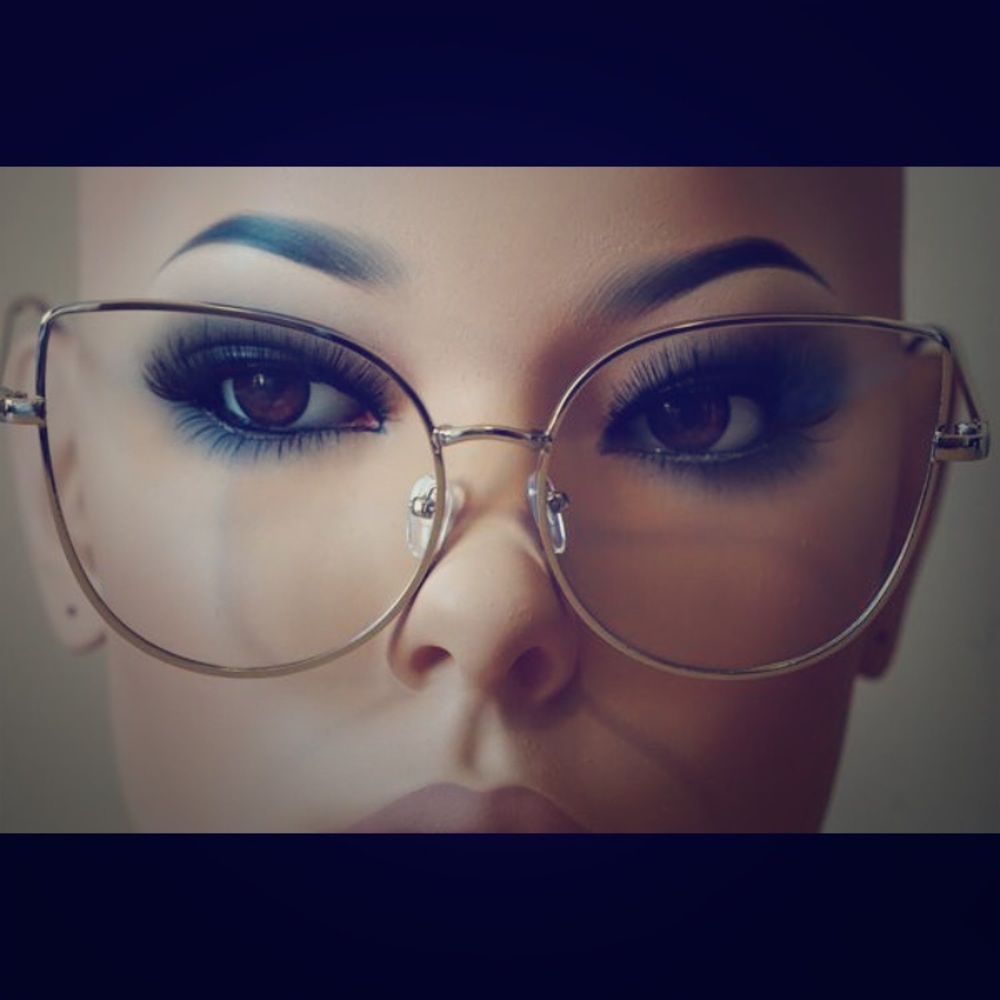 SALE Cat eye clear sunnies with silver frames