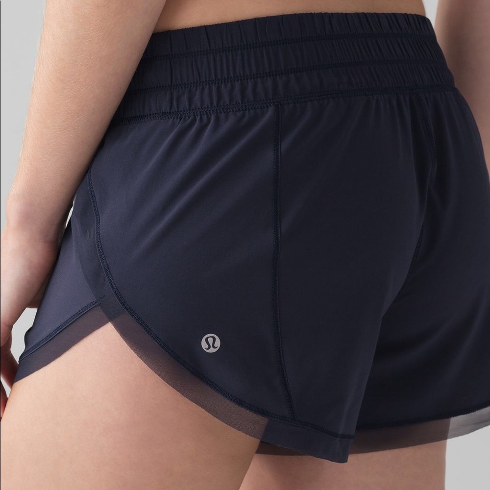 ✨SOLD✨ Lululemon Anew shorts in black - Picture 3 of 3