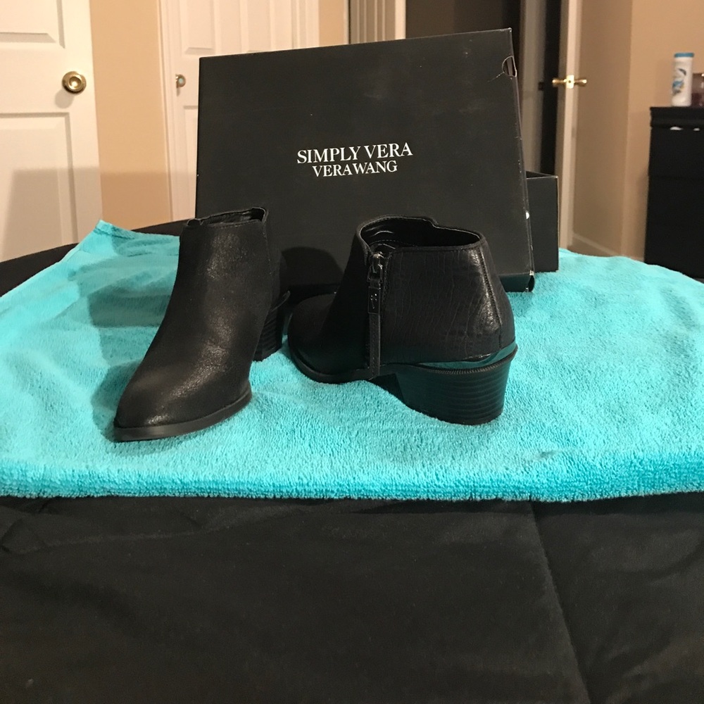 Simply Vera Wang bootie