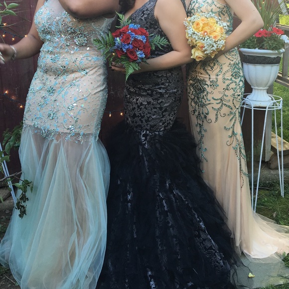 ONE OF A KIND PROM DRESS FROM FRANCE - Picture 3 of 8