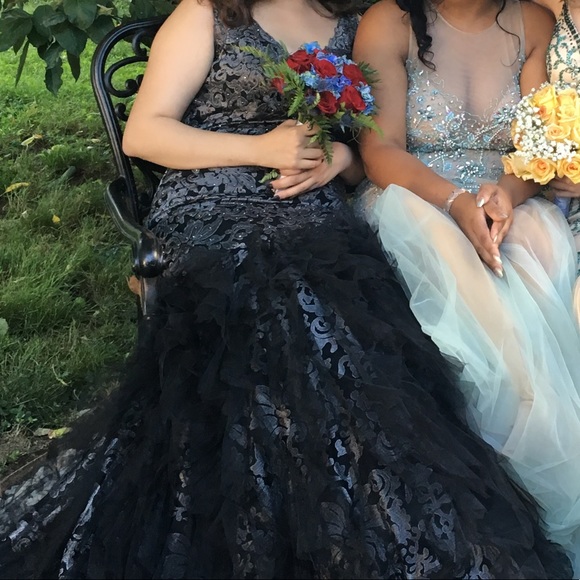 ONE OF A KIND PROM DRESS FROM FRANCE - Picture 4 of 8