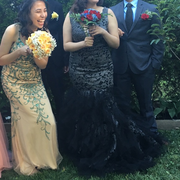 ONE OF A KIND PROM DRESS FROM FRANCE - Picture 6 of 8