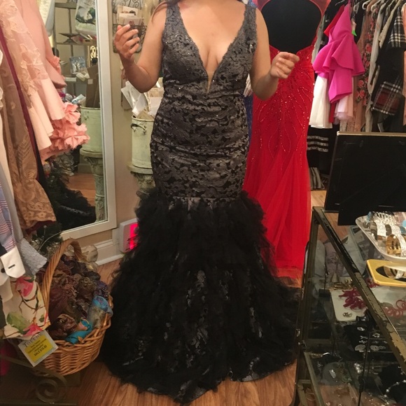 ONE OF A KIND PROM DRESS FROM FRANCE - Picture 7 of 8