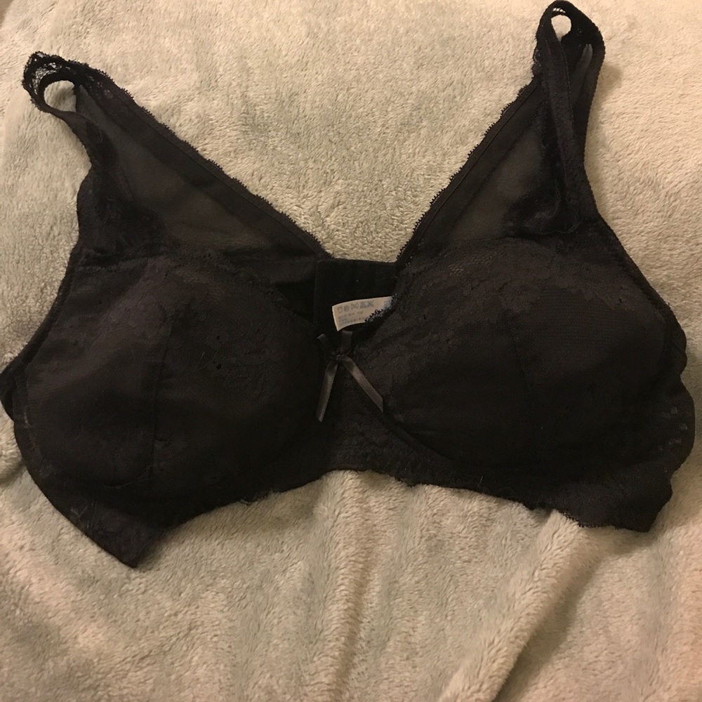 *** 50% in bundle Wireless Black bra