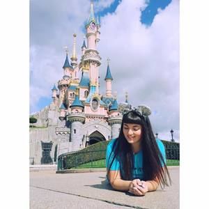 Meet your Posher, Laura