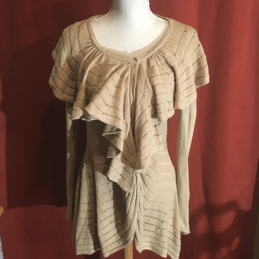 Anthropologie Boho ruffled cardigan, lacy cabled🌷