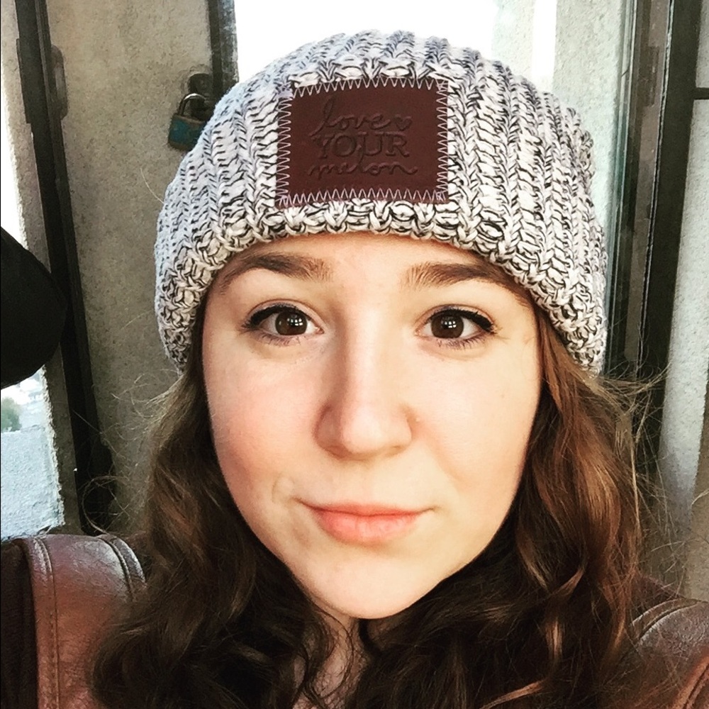 Meet your Posher, Danielle