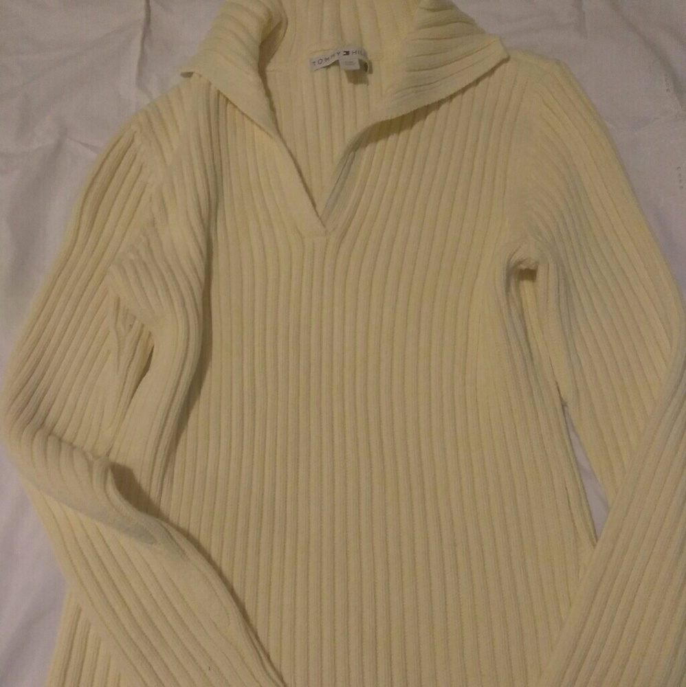Tommy Hilfiger size L cable knit sweater yellow