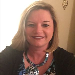 Meet your Posher, Renee