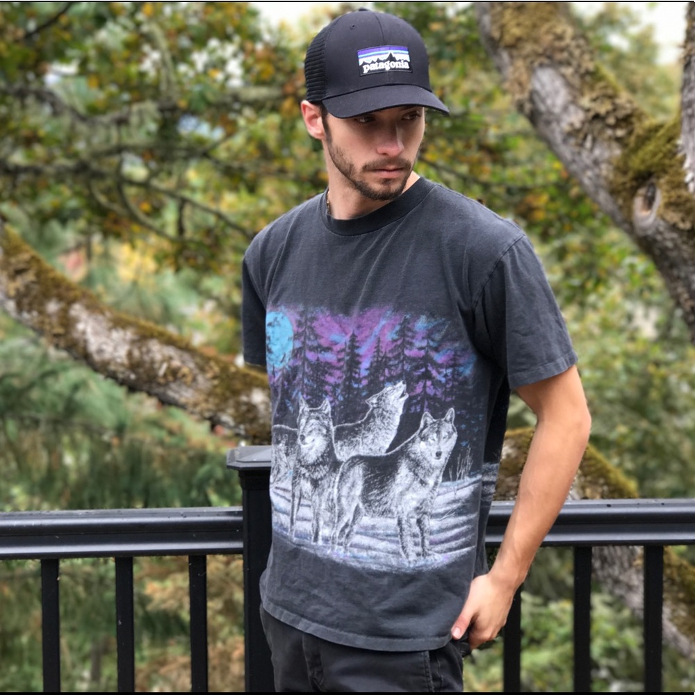 90s Vintage Grungy Wolf Tee