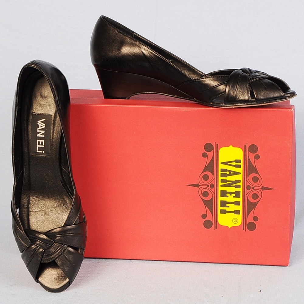 Vaneli black "Bernetta" peep toe wedges
