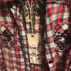 Roar Women’s long sleeve top