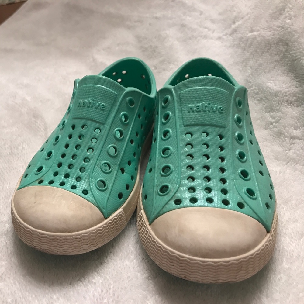Native Jefferson shoes - toddler 7 - pearl teal