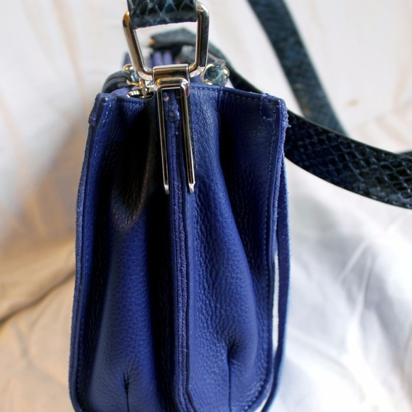 B. Makowsky Blue Suede Leather Fringe Crossbody - Picture 2 of 7