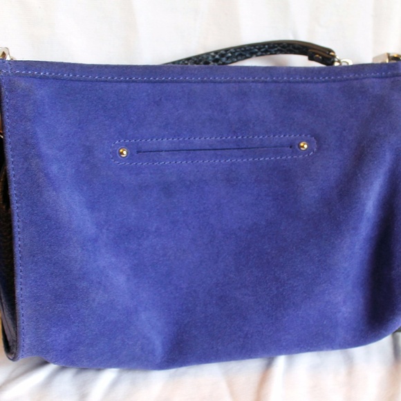 B. Makowsky Blue Suede Leather Fringe Crossbody - Picture 4 of 7