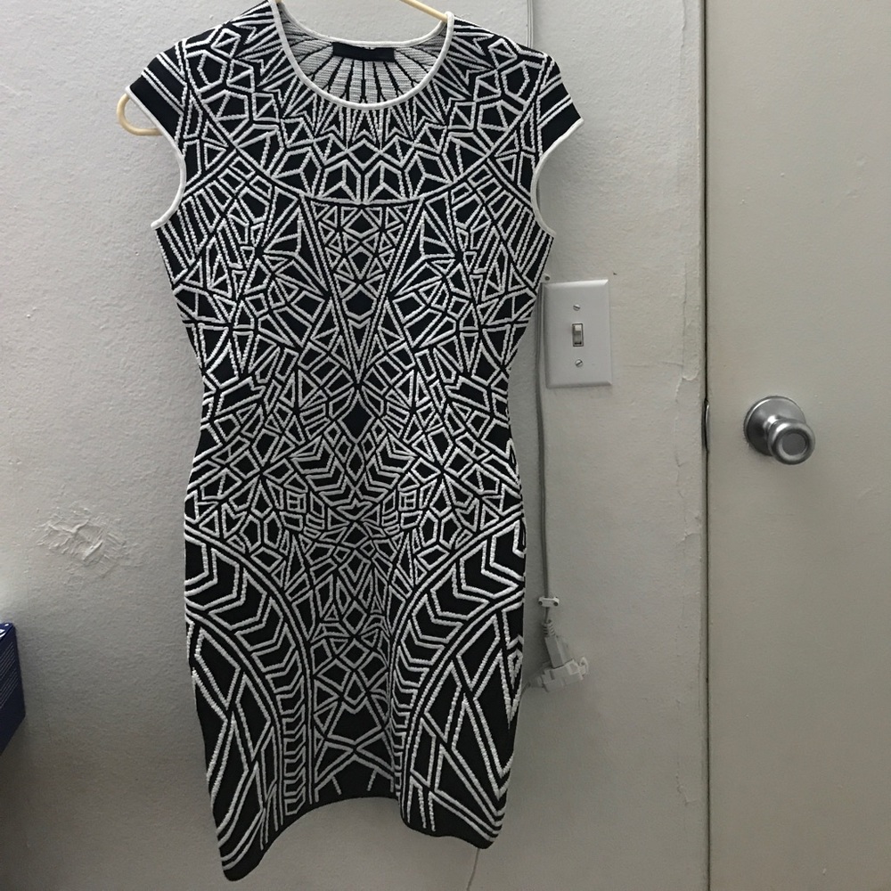 Geometric print body con dress
