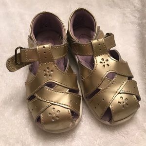 Stride Rite SRT Tulip - gold - toddler 6W