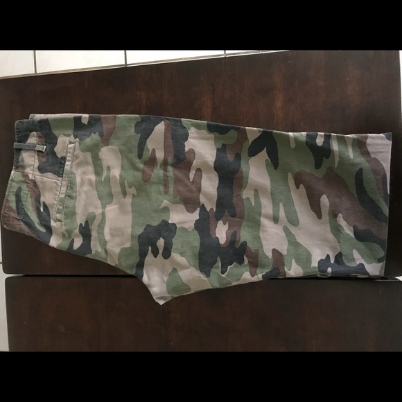 Gap Camouflage pants - Picture 2 of 4