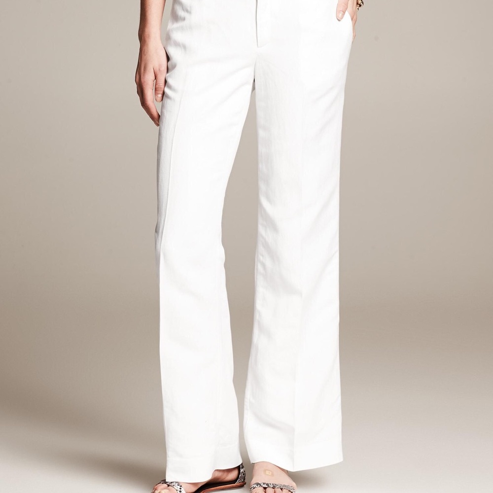❌SOLD❌Banana Republic White Bootcut Pants - Picture 1 of 4