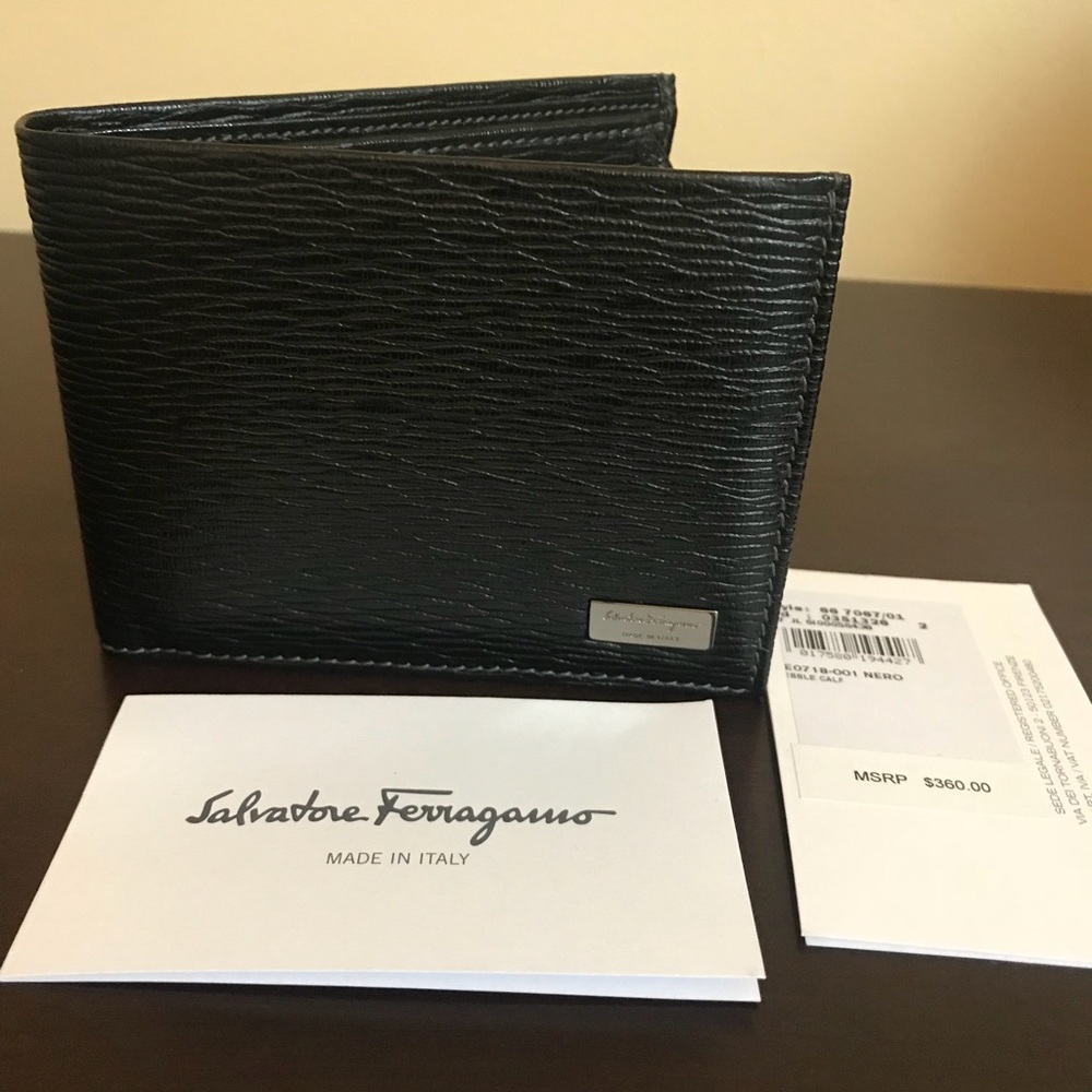 Salvatore Ferragamo Bifold Wallet. Black
