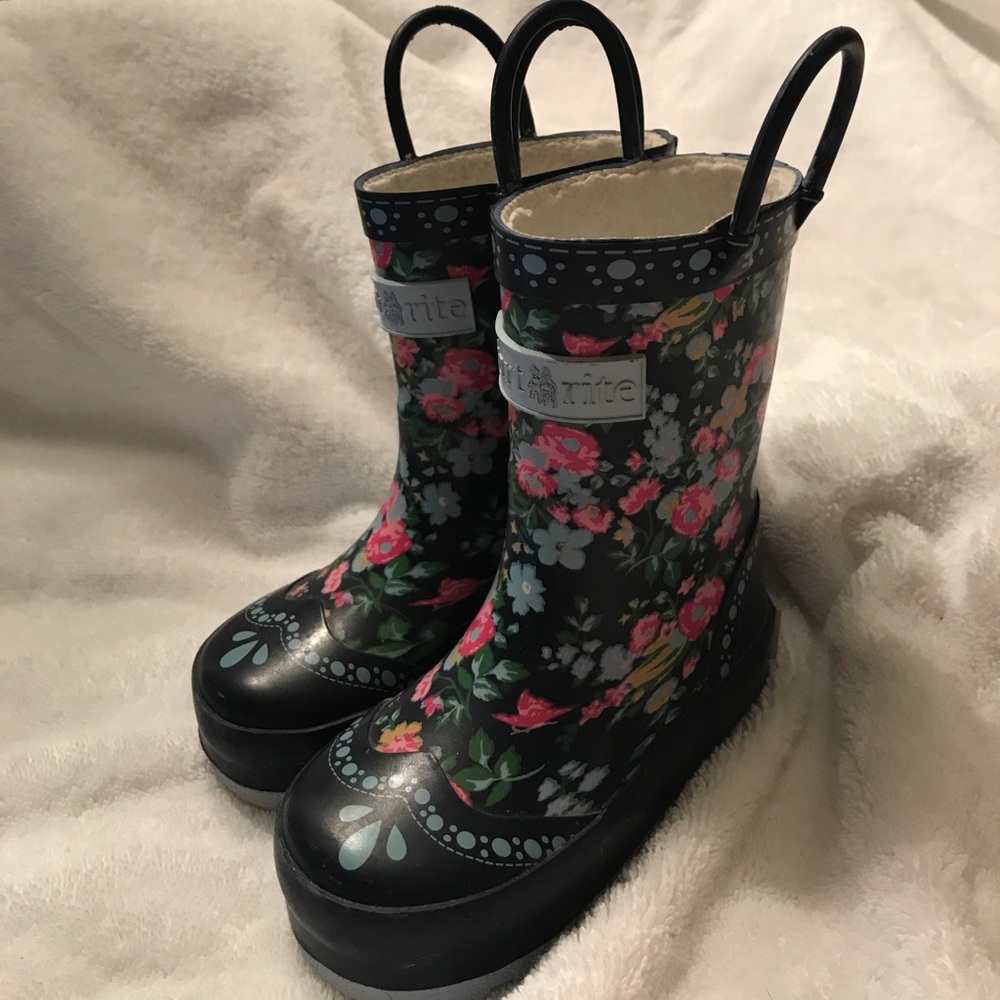 Winter rain boots / wellies - British! - toddler 5