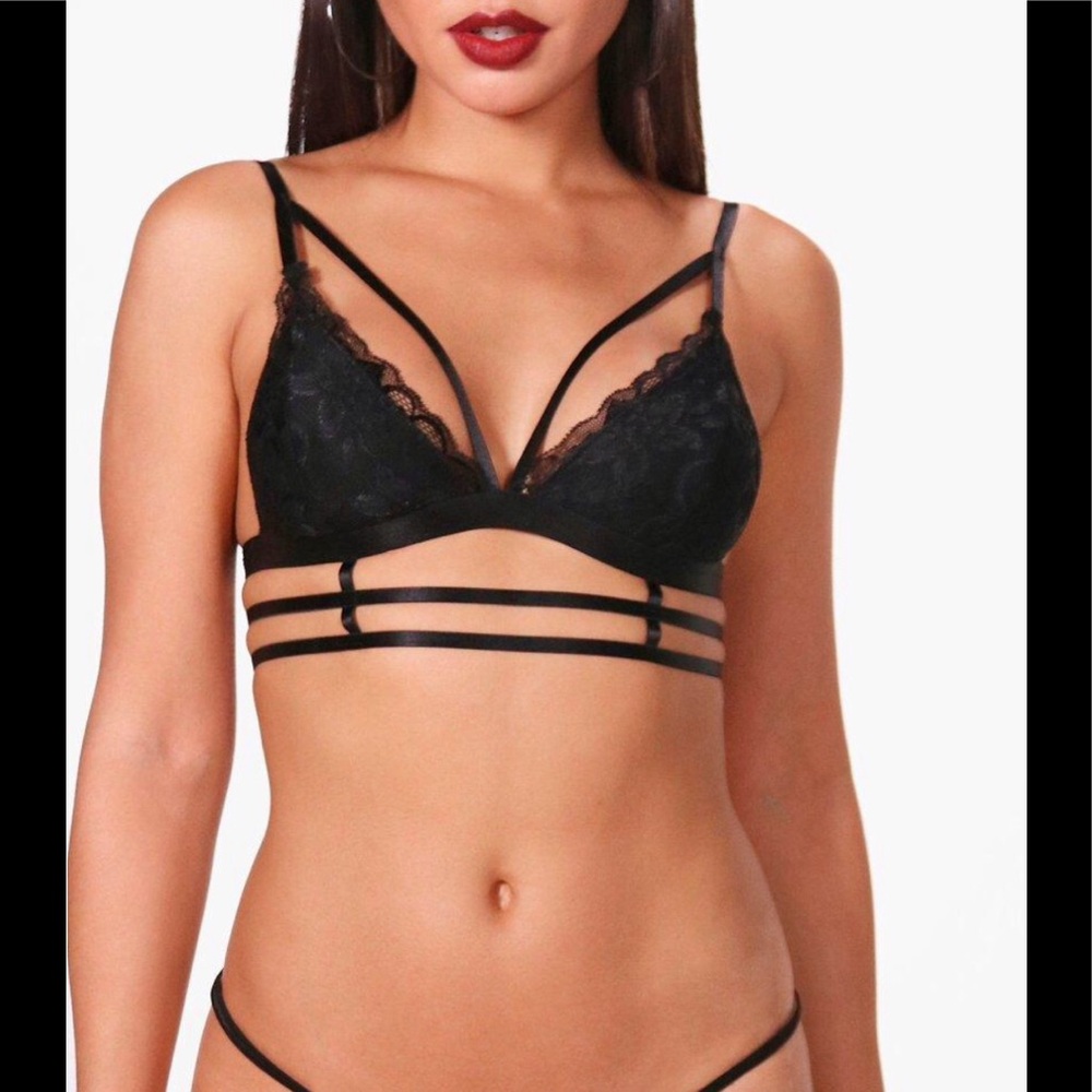 🆕Lace Cage Bralette ONLY 1 LEFT‼️ [36 cup-Large]