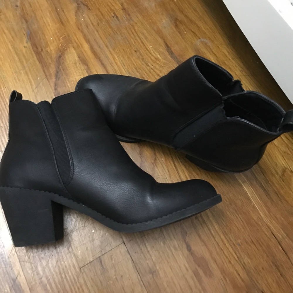 Ankle boots
