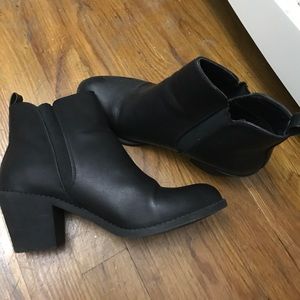 Ankle boots