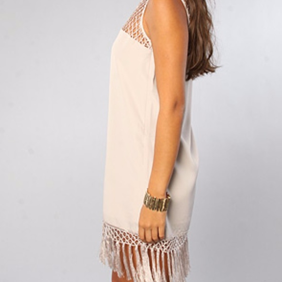 New BB Dakota MOIRA Dress Crochet Lace & Fringe - Picture 3 of 8