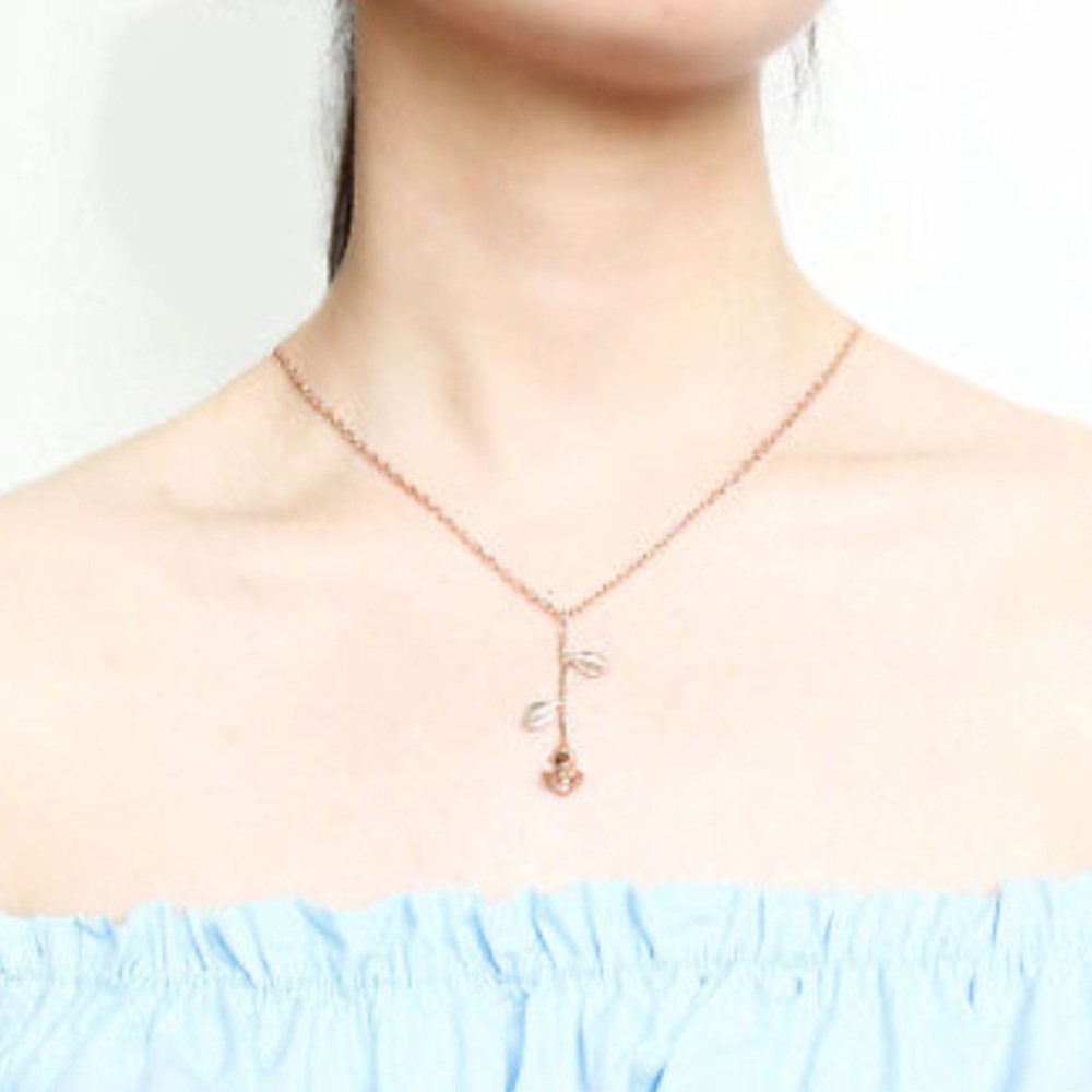 Elegant Rose Necklace - Picture 2 of 8