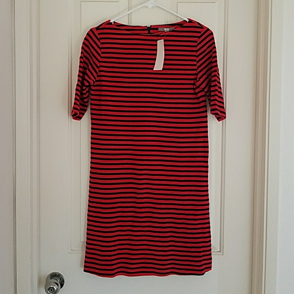 Uniqulo Black and Red Dress