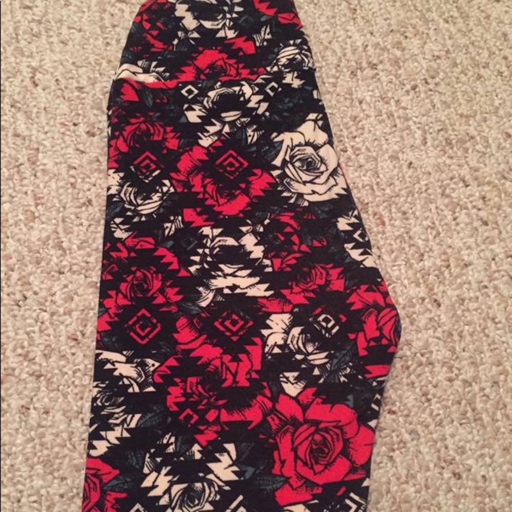 OS Aztec roses lularoe