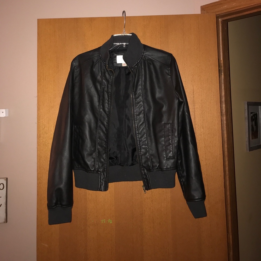 Gently used “leather” coat! Super cute for fall!