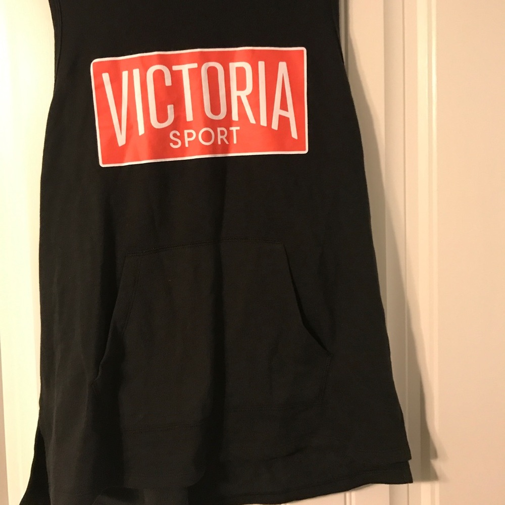 Victoria Sport workout top
