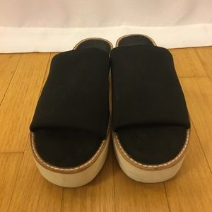 Vince Camuto sandals 6.5