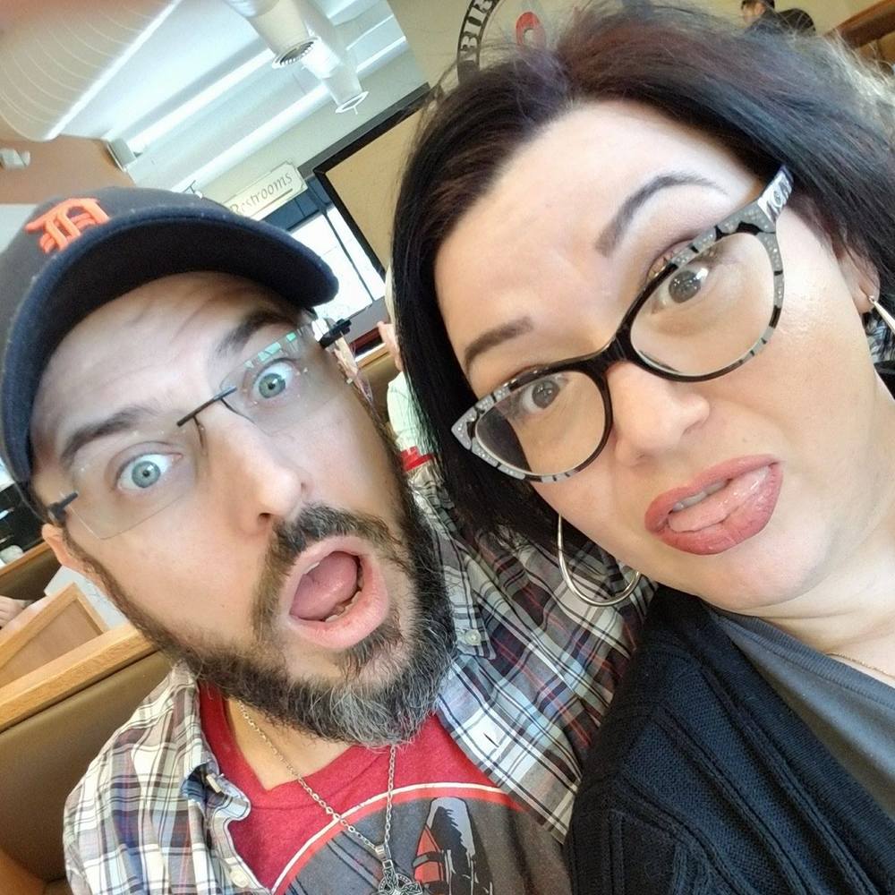 Meet your Posher, Crystal