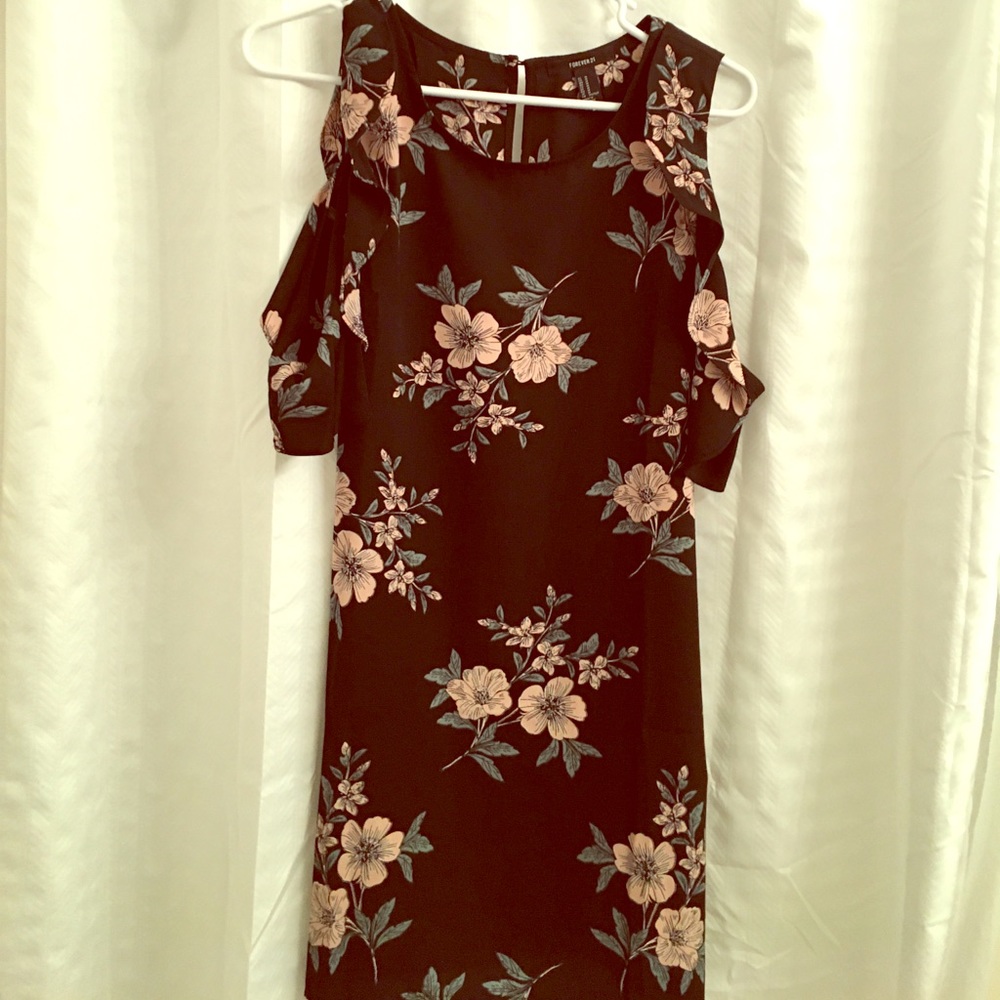 Floral cold shoulder casual dress
