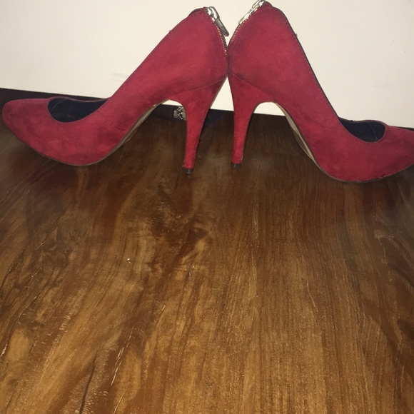 Red heels - Picture 4 of 4