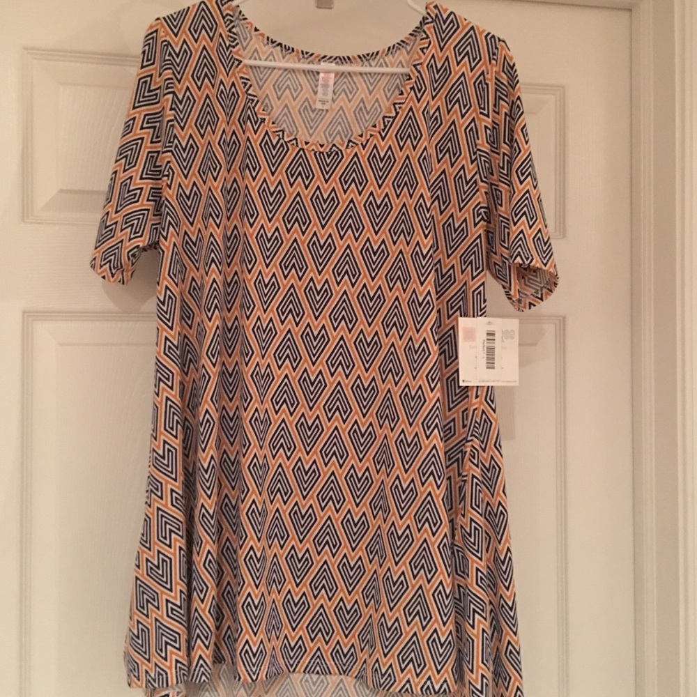 NWT Lularoe Perfect Tee
