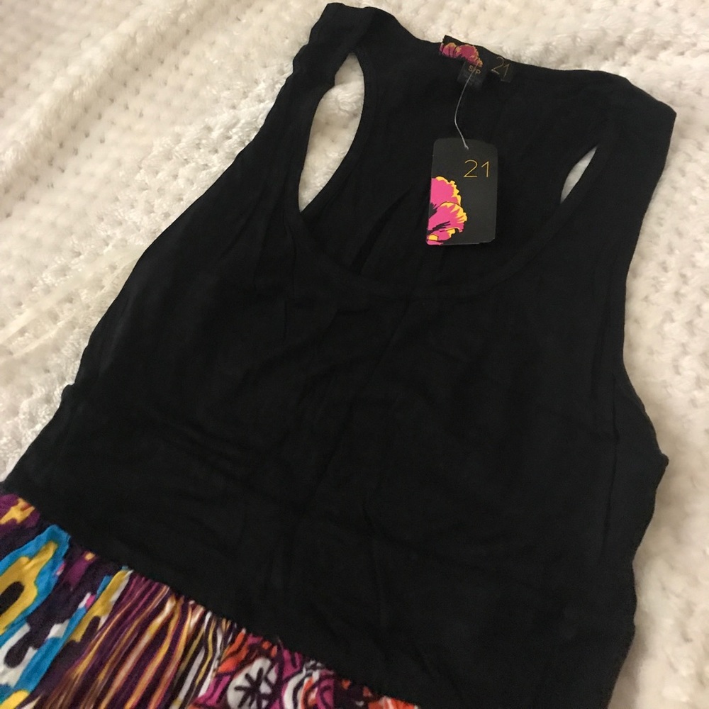 Dress - Picture 2 of 4