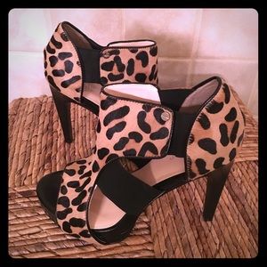 Calvin Kline leopard sandals in size 7.5.