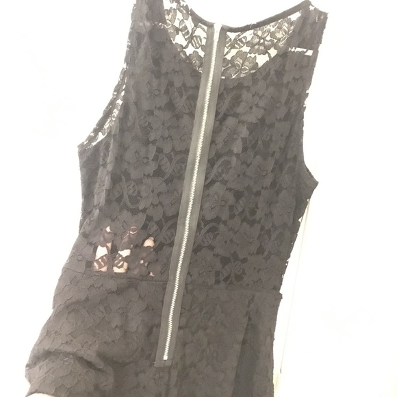 Black lace peplum top - Picture 7 of 7