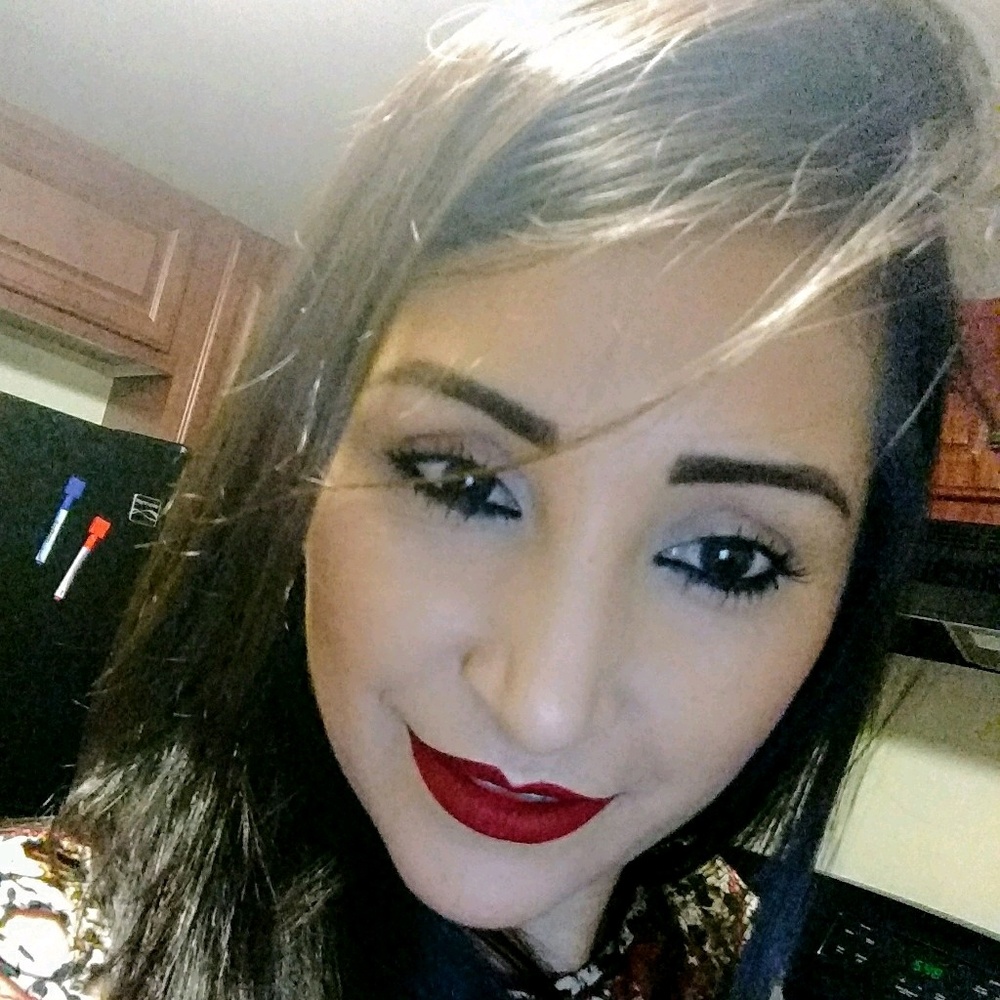 Meet your Posher, Tiene