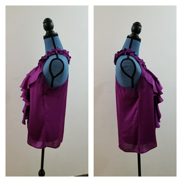 Violet & Claire Ruffle Top Peek-a-Boo Halter - Picture 3 of 7