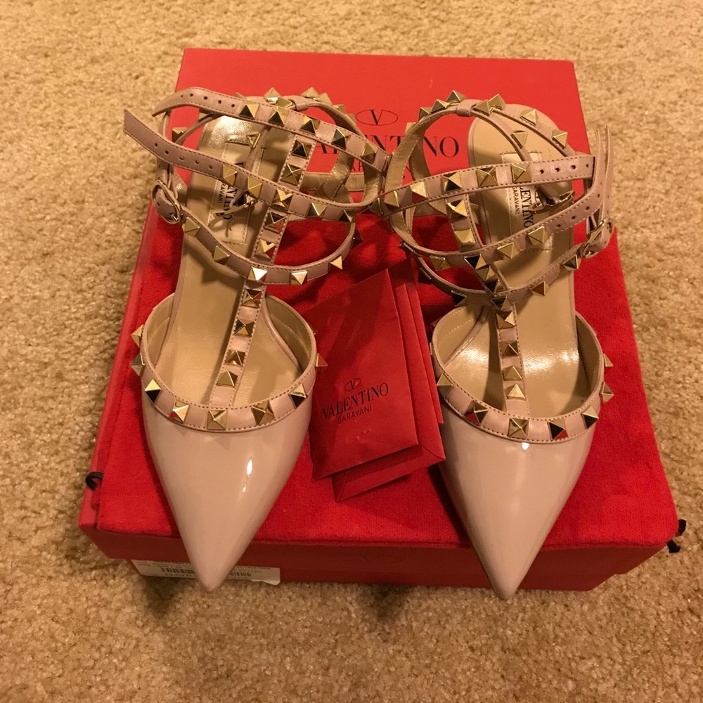 Valentino Rockstud ❌❌SOLD❌❌