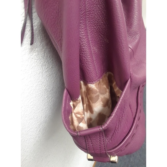 B. Makowsky Handbag - Picture 5 of 8