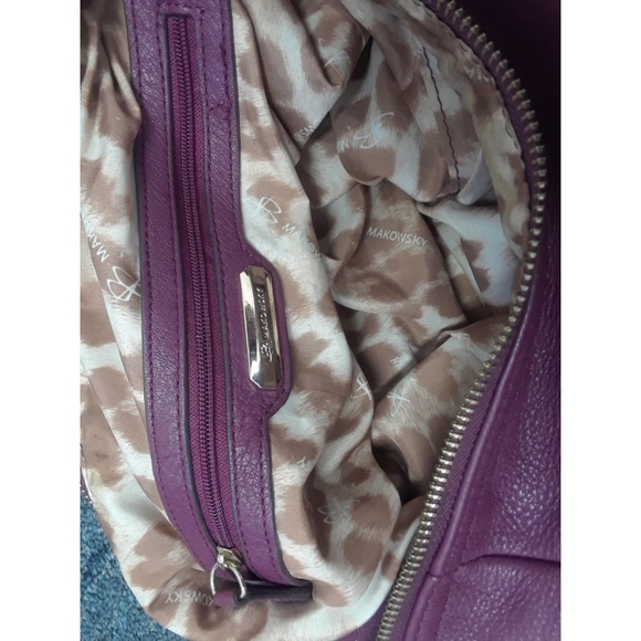 B. Makowsky Handbag - Picture 8 of 8