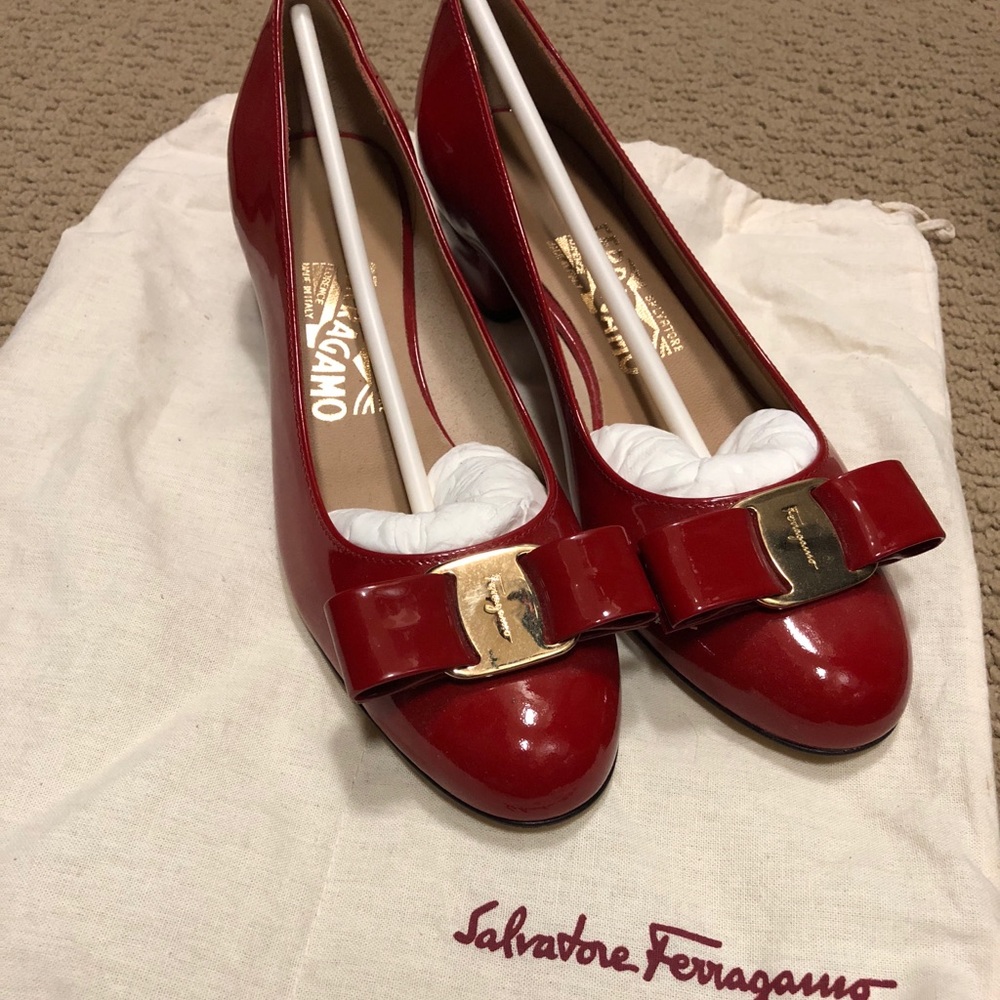 Salvatore Ferragamo Vara Flats